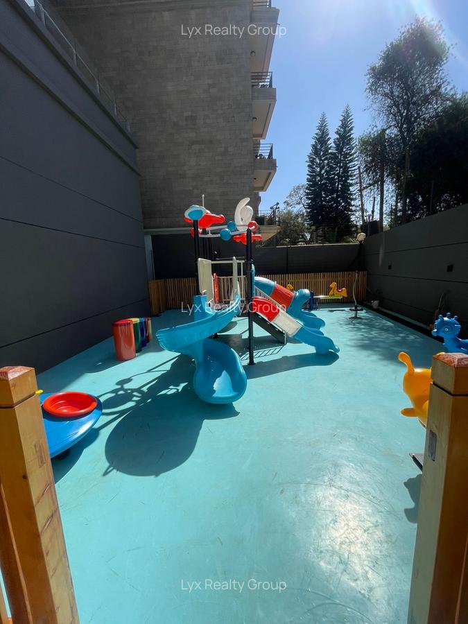 3 Bed Apartment with En Suite in Riverside - 19