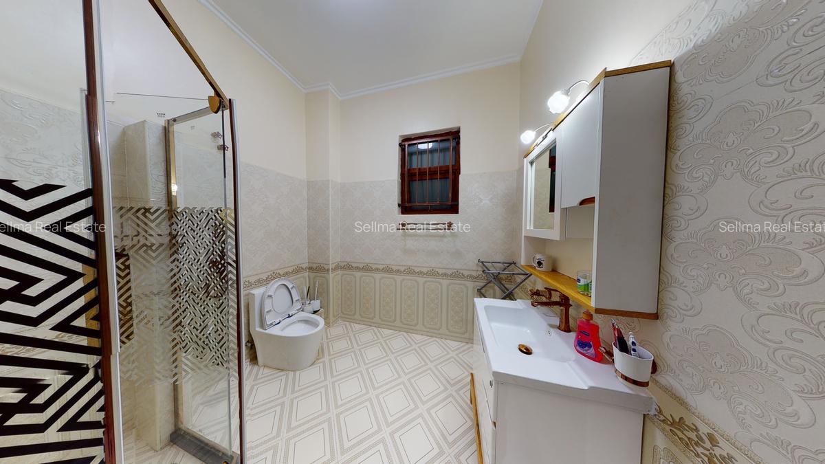 5 Bed House with En Suite at Muthaiga - 10