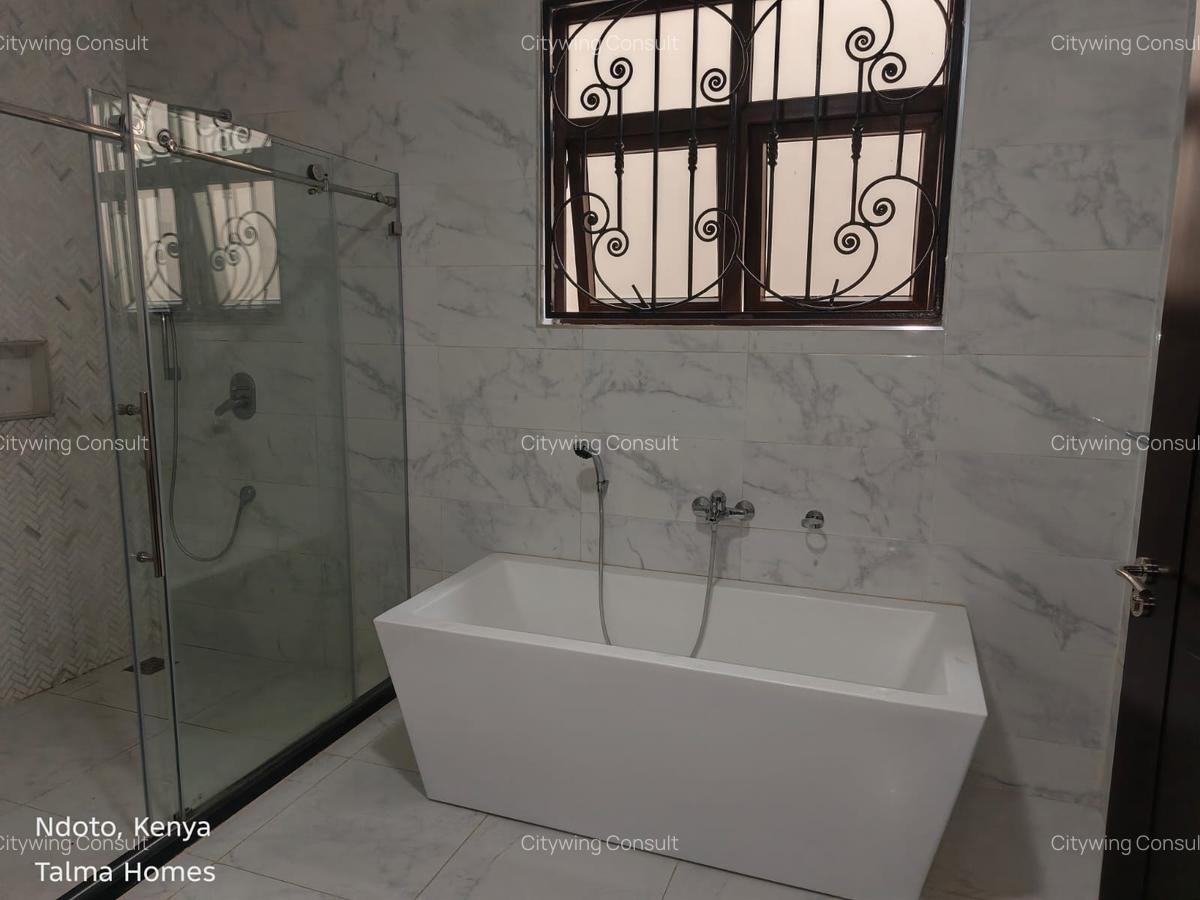 5 Bed Townhouse with En Suite at Ndoto Road - 10