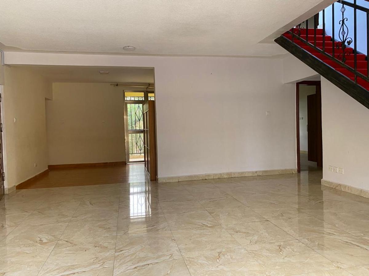 8 Bed Apartment with En Suite at Lavington - 11