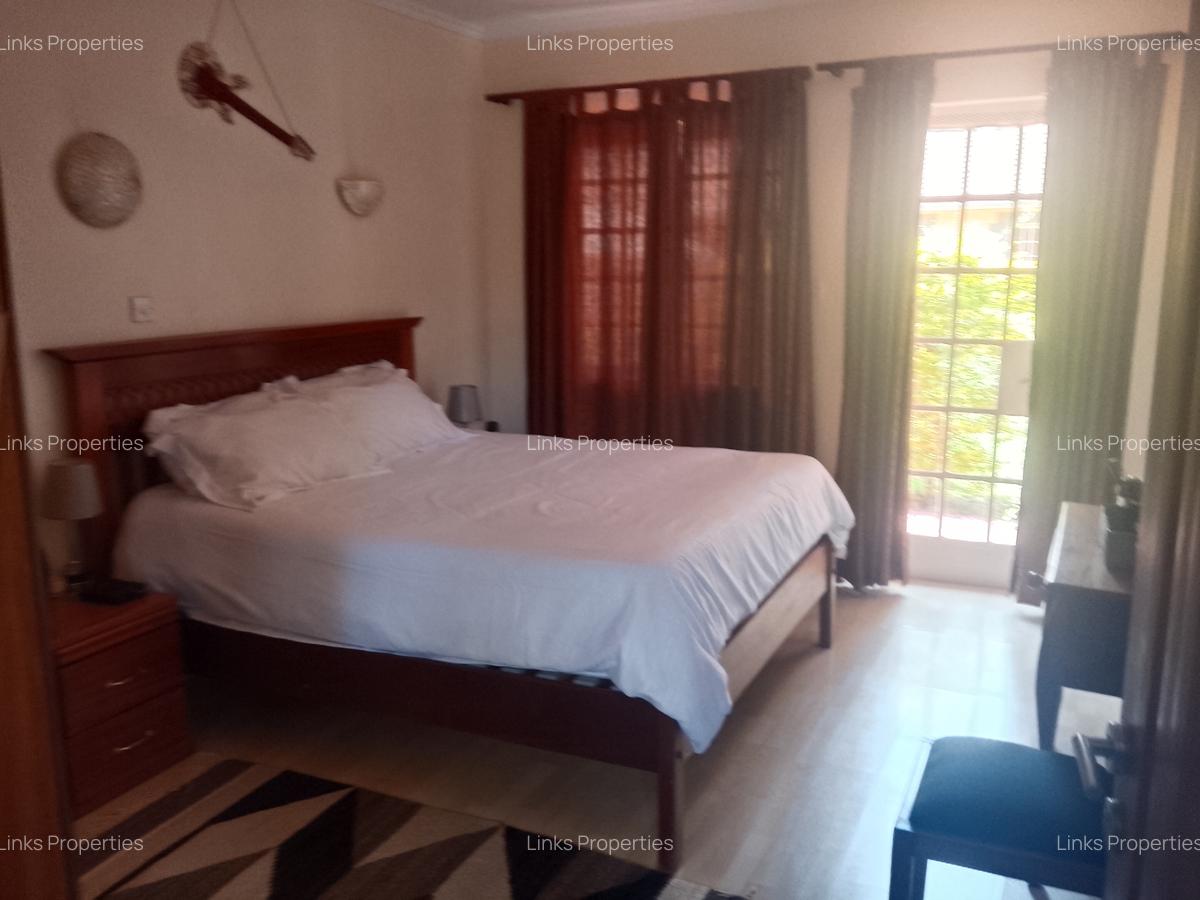 1 Bed House with En Suite at Karen - 12