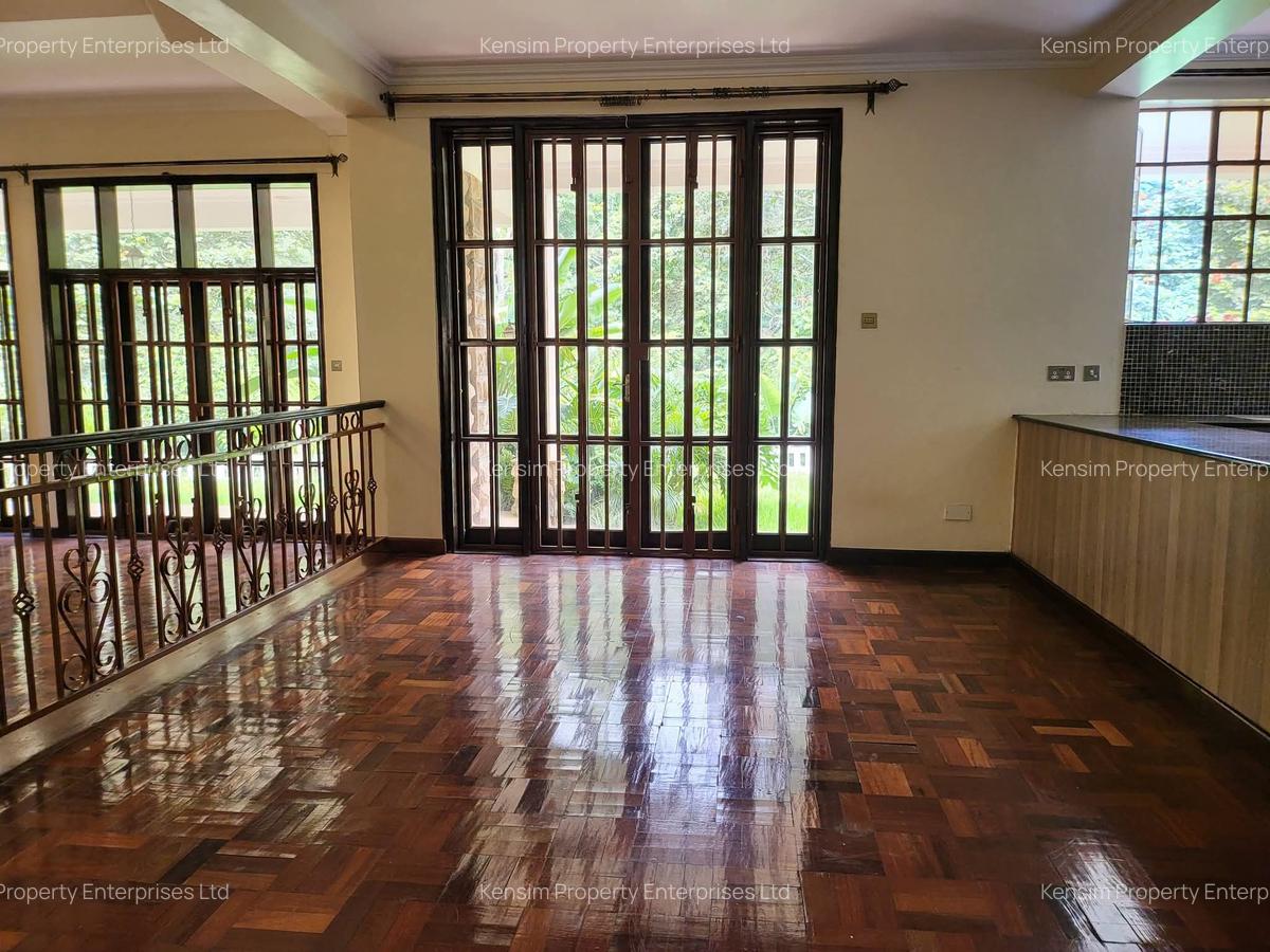 4 Bed Townhouse with En Suite in Rosslyn - 17