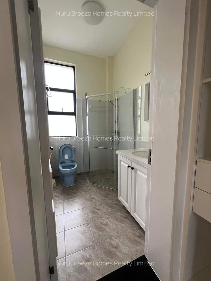 5 Bed Townhouse with En Suite in Karen - 18