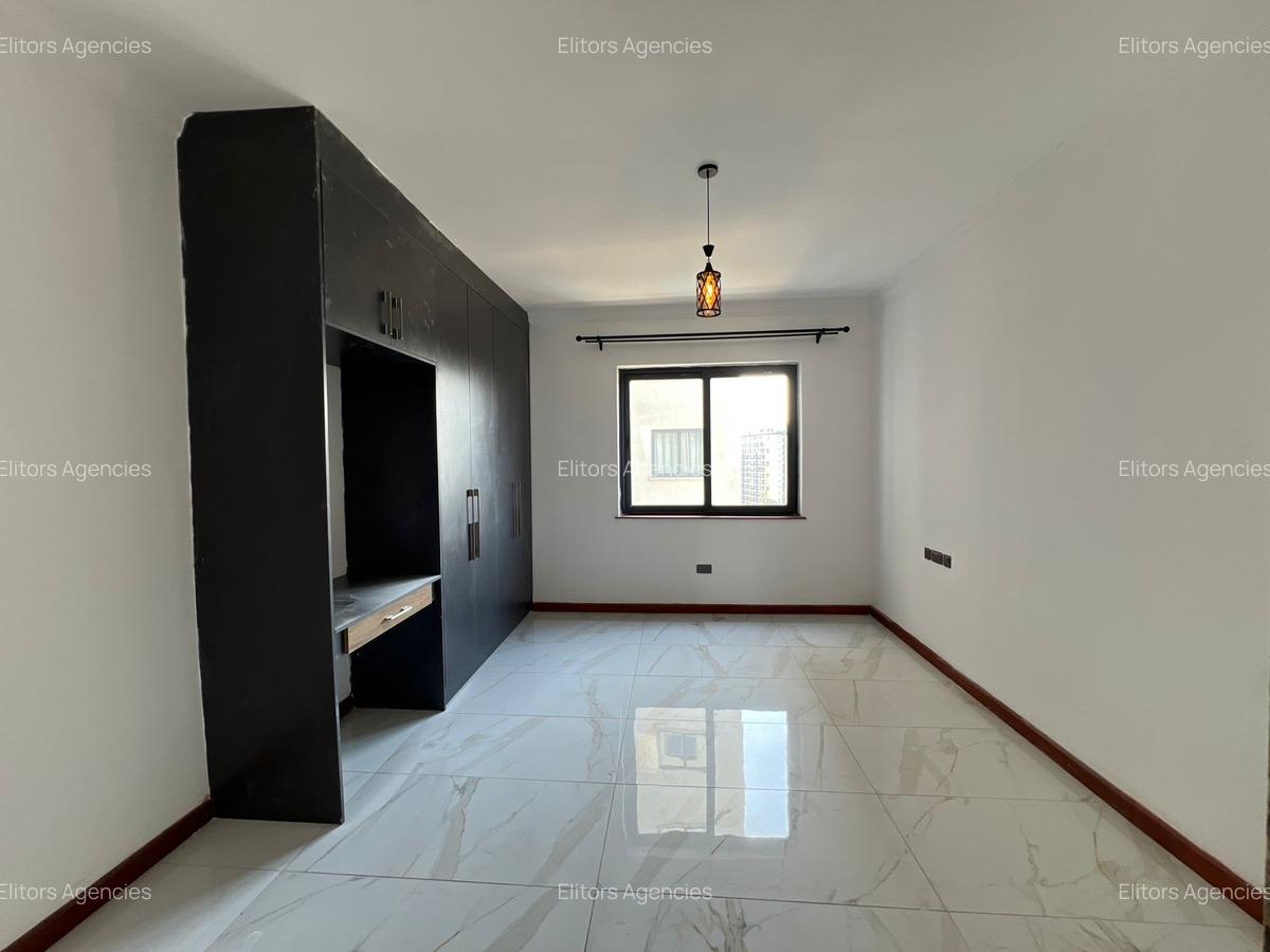 3 Bed Apartment with En Suite at Othaya Road - 17