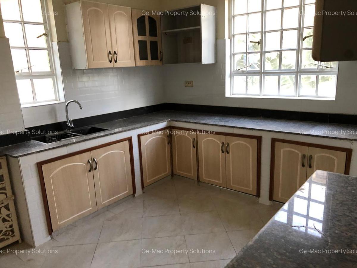 2 Bed Apartment with En Suite in Kiambu Road - 10