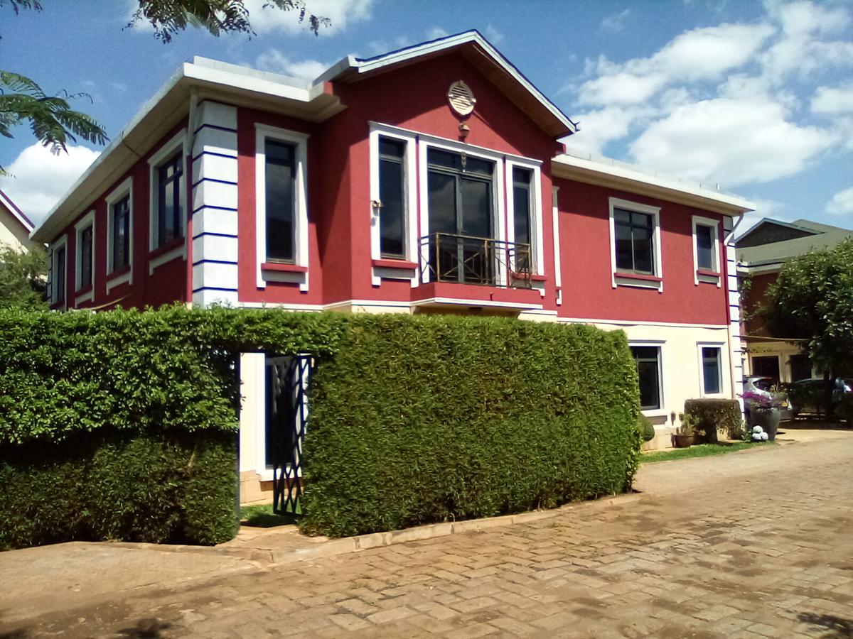 5 Bed Townhouse with En Suite at Off Waiyaki Way - 2