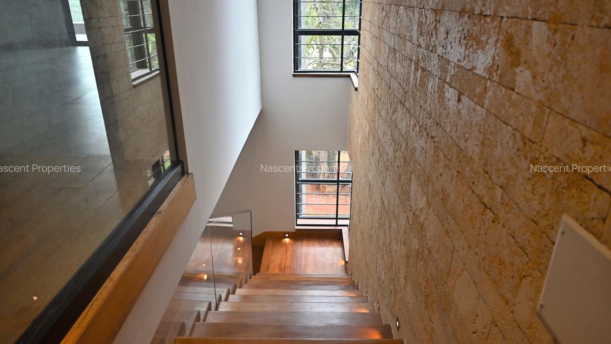 4 Bed Villa with En Suite in Loresho - 14