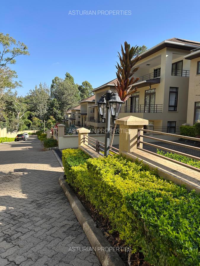 4 Bed Townhouse with En Suite in Lavington - 10