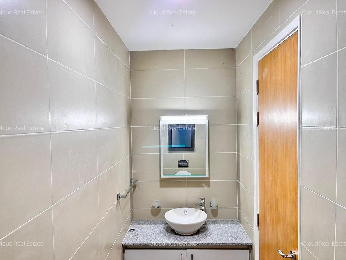 3 Bed Apartment with En Suite in Lavington - 15