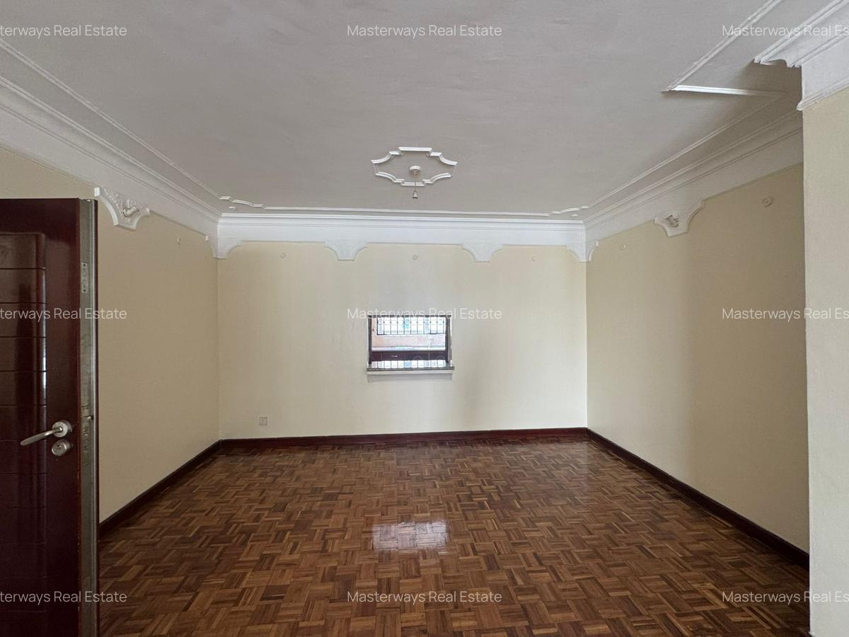 2 Bed Apartment with En Suite at Lantana Road - 14