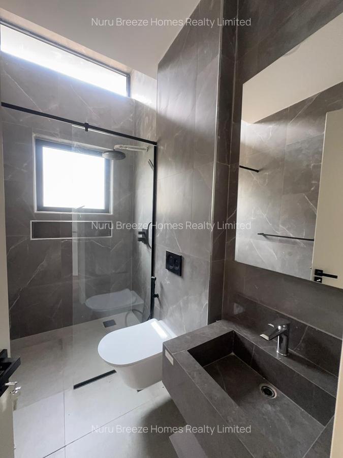 5 Bed Townhouse with En Suite in Runda - 17