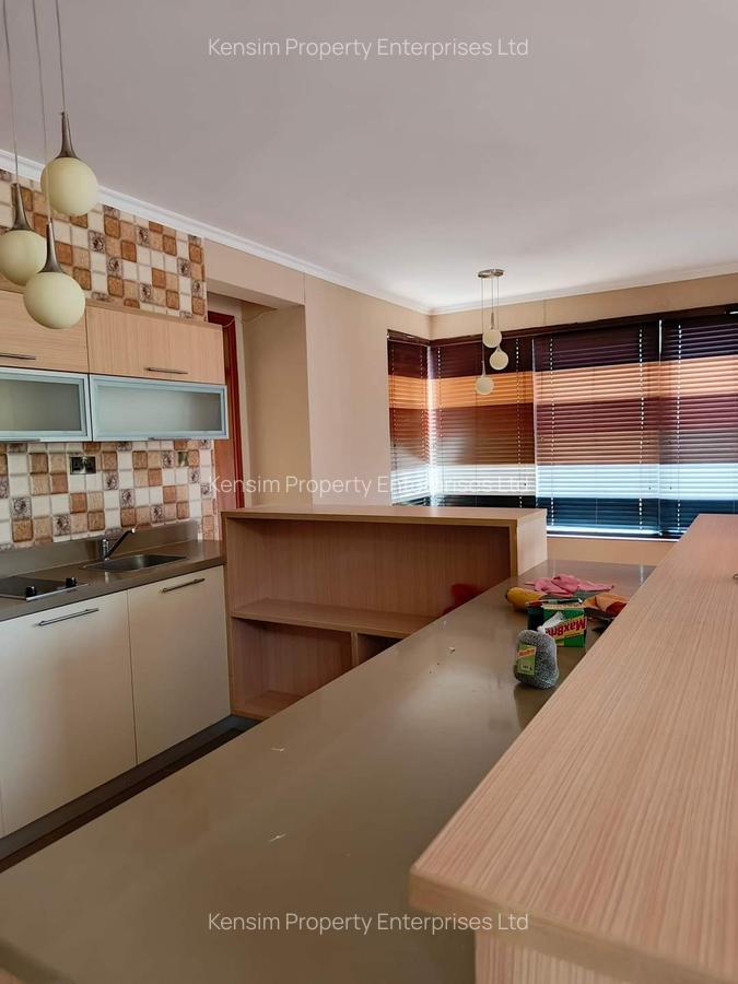 4 Bed Townhouse with En Suite in Ridgeways - 14