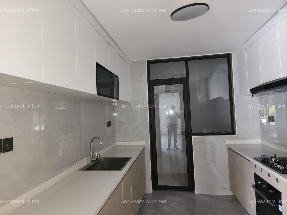 3 Bed Apartment with En Suite at Riverside Drive - 3