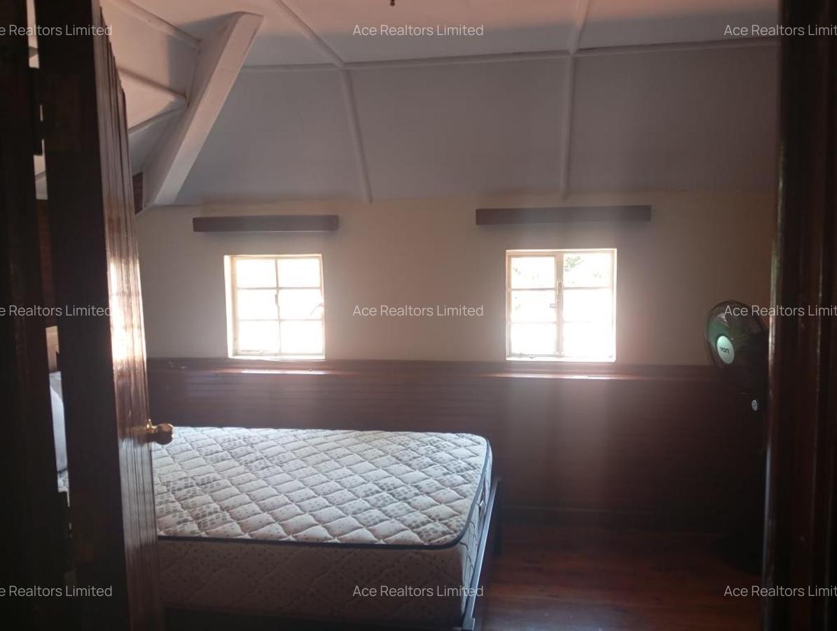 6 Bed House with En Suite at Near Muthaiga Golf Club Nairobi - 10