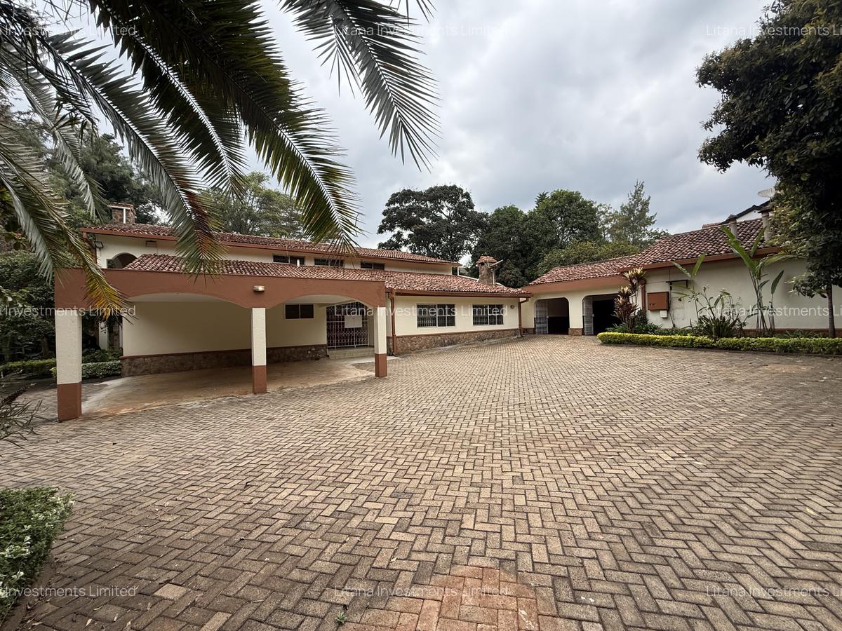 6 Bed House with En Suite in Nyari - 10