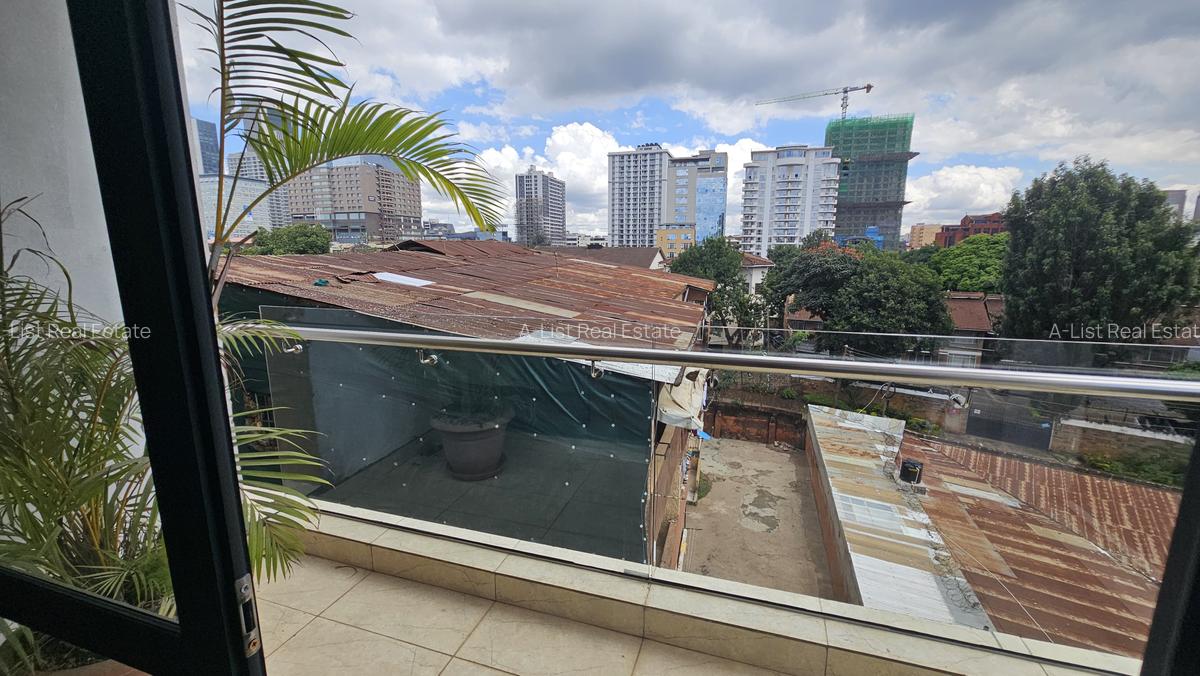 3 Bed Apartment with Gym at Parklands Road - 17