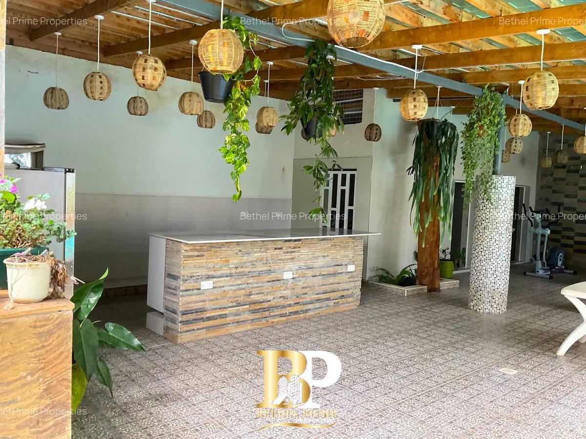 6 Bed Villa with En Suite in Runda - 4