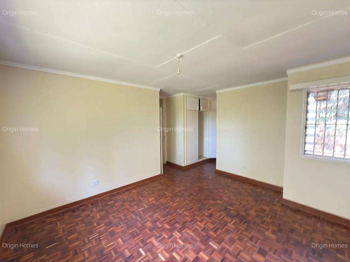 4 Bed House with En Suite at Loresho - 14