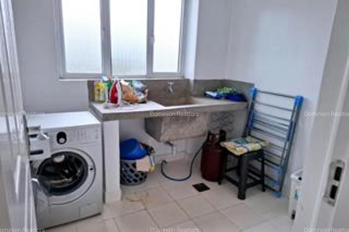 2 Bed Apartment with En Suite in Westlands Area - 11
