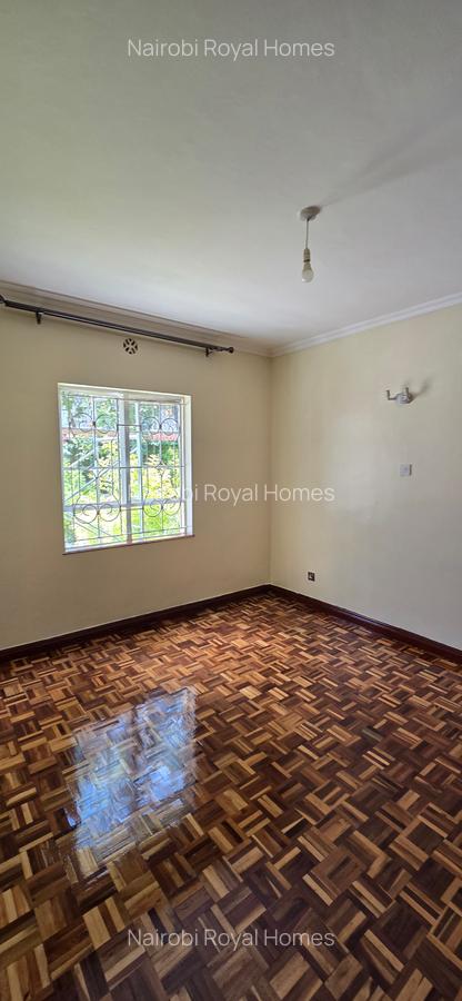 4 Bed Townhouse with En Suite at Lavington Road 44 - 4