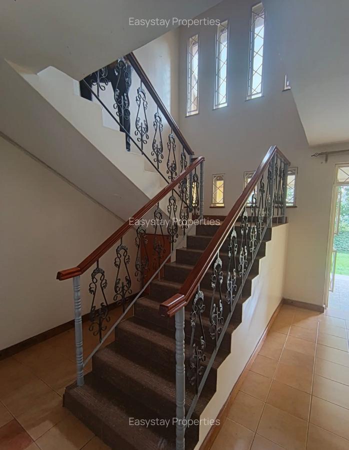 4 Bed House with En Suite in Runda - 3