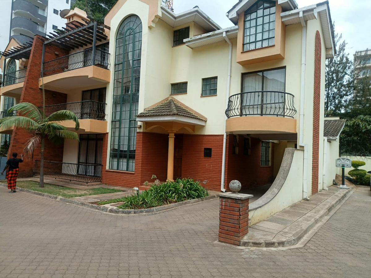 4 Bed Townhouse with En Suite at Off Othaya Road - 1