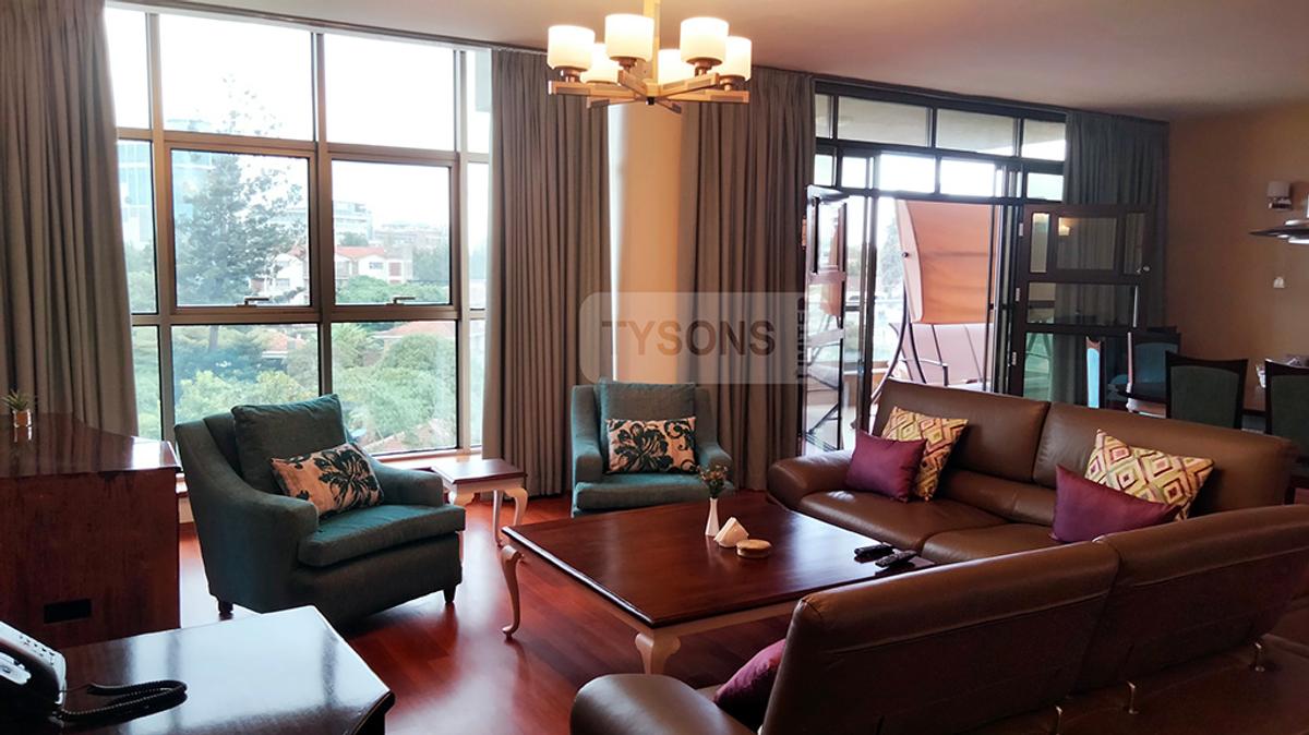 3 Bed Apartment with En Suite in Parklands - 2