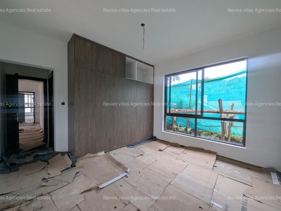 5 Bed Villa with En Suite at Kyuna - 3