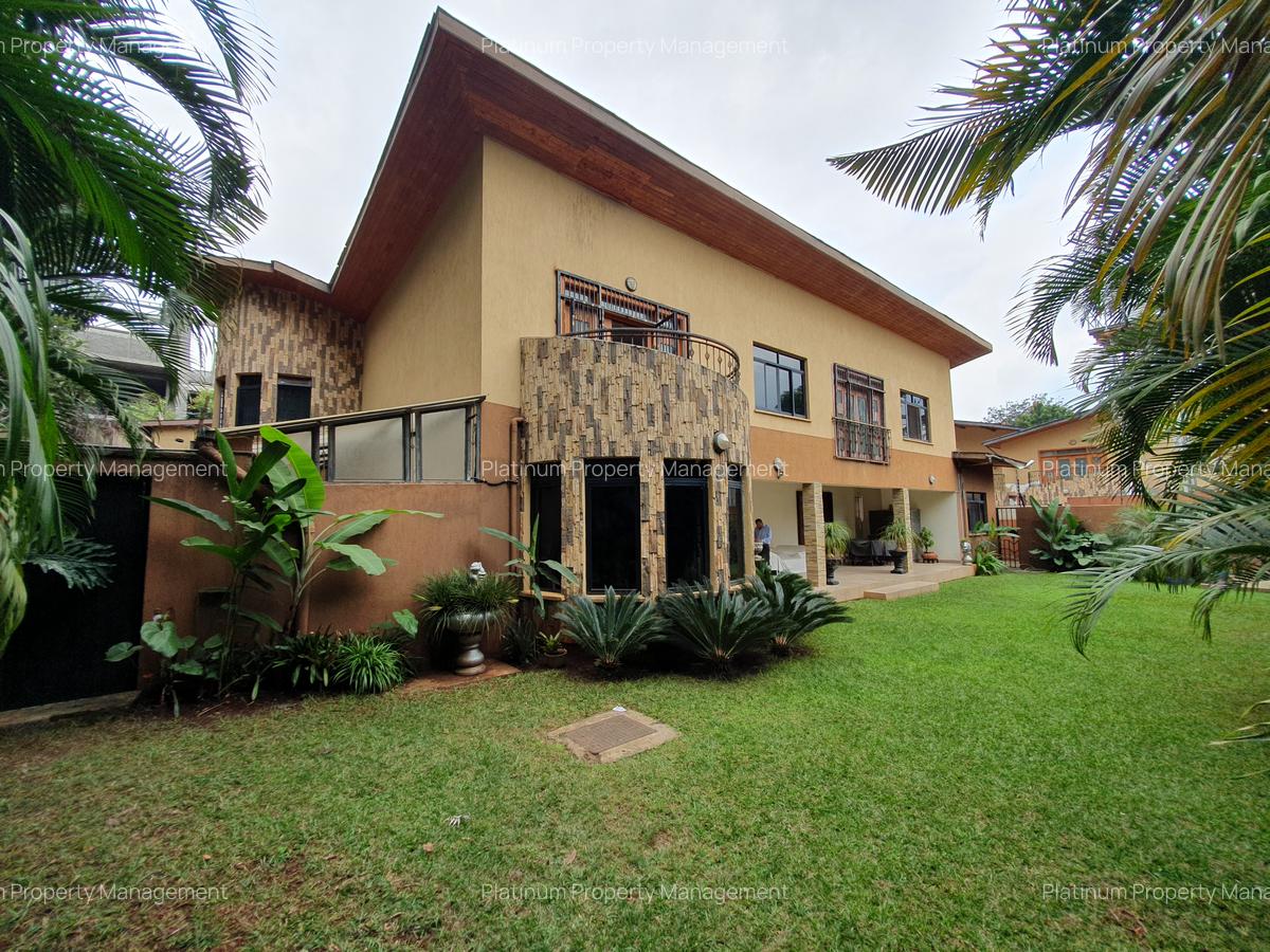 5 Bed Villa with En Suite in Kyuna - 5