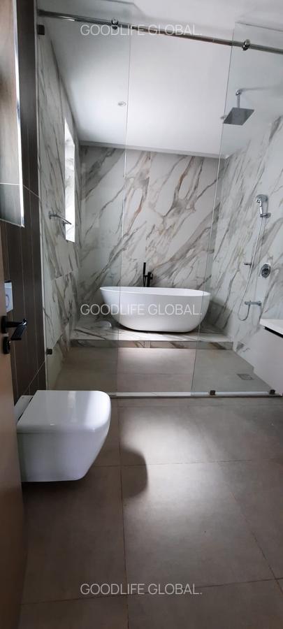 4 Bed Villa with En Suite in Lavington - 12