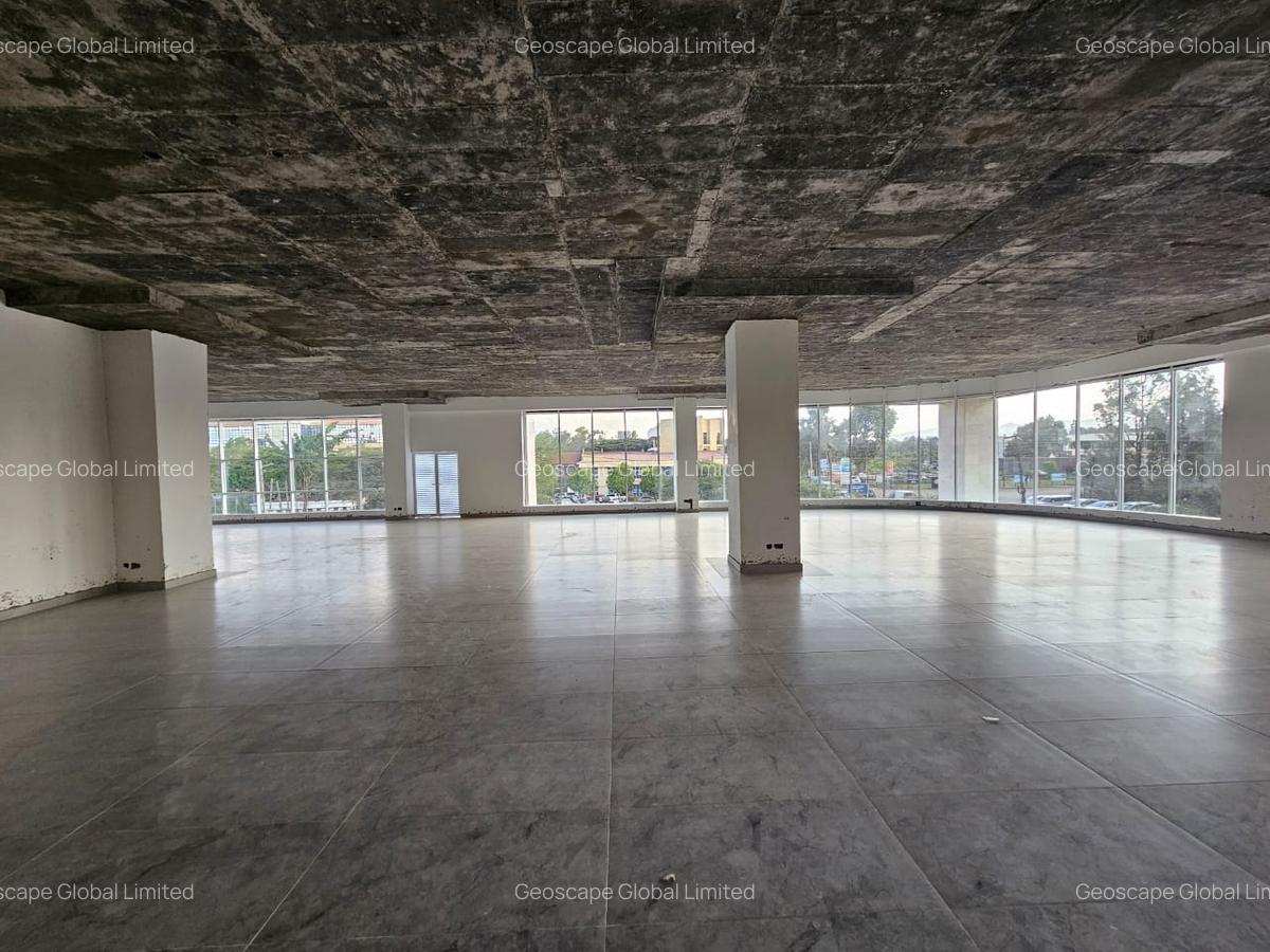 5,598 ft² Office with Parking in Karen - 3