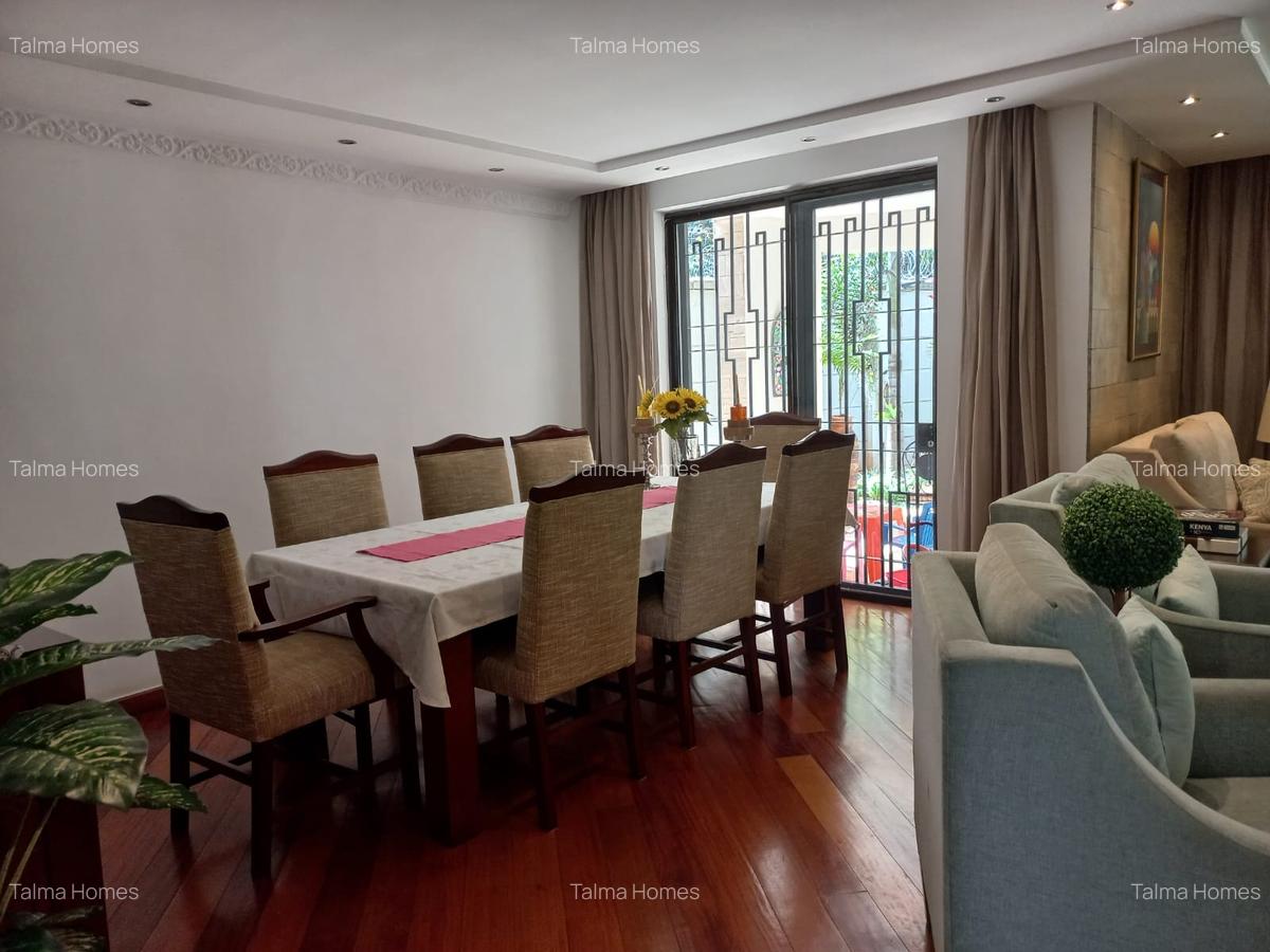 5 Bed Townhouse with En Suite at Lavington - 19