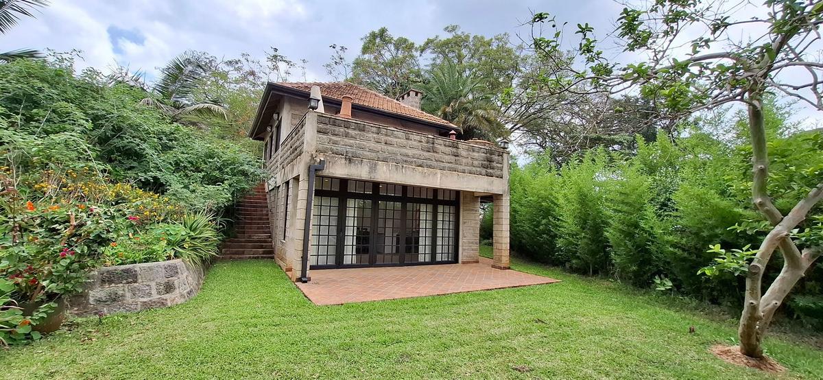 1 Bed House with En Suite in Ridgeways - 11