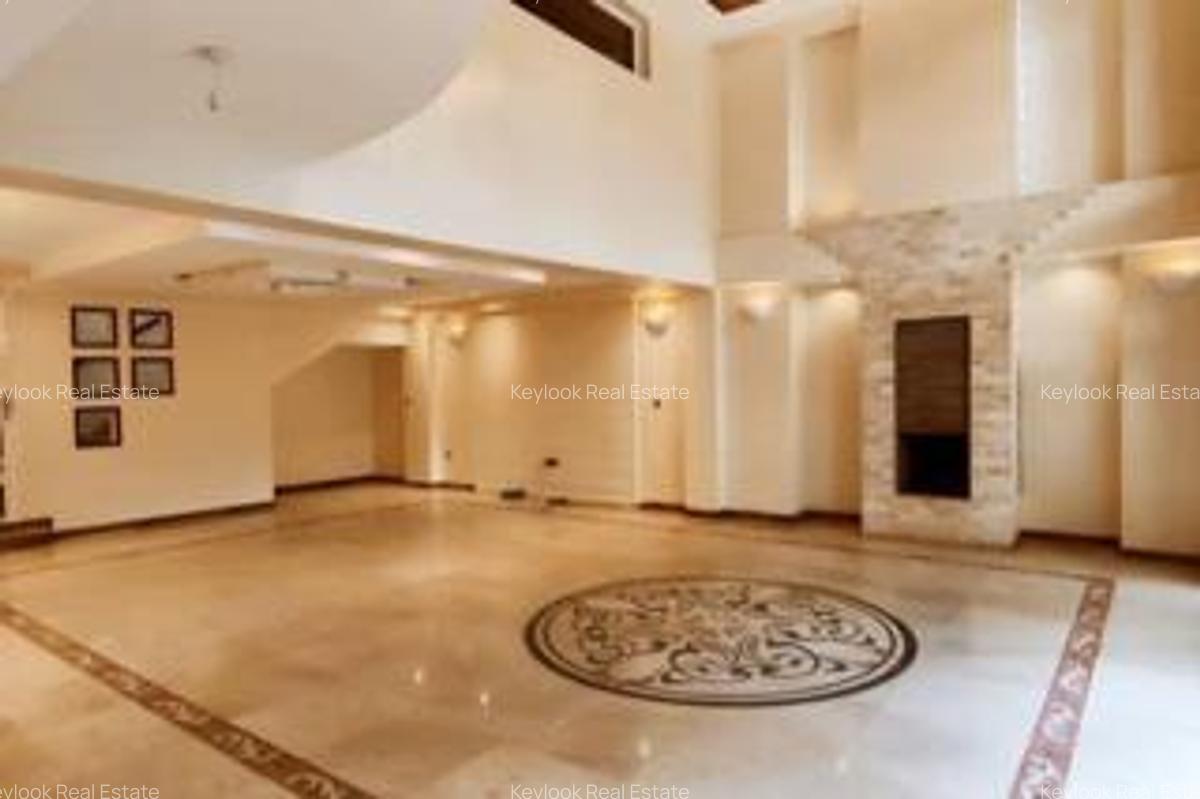 5 Bed Townhouse with En Suite at Lavington Green - 6