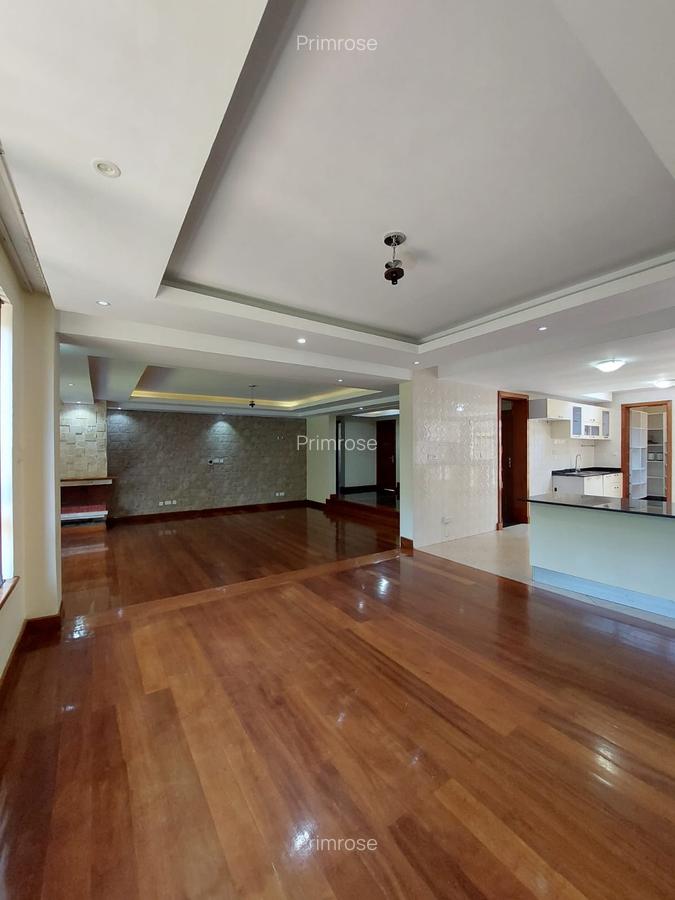 5 Bed Townhouse with En Suite in Lavington - 17
