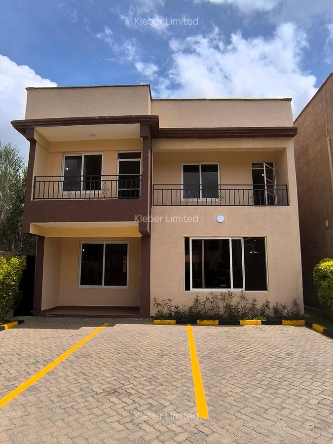 4 Bed House with En Suite in Syokimau - 1