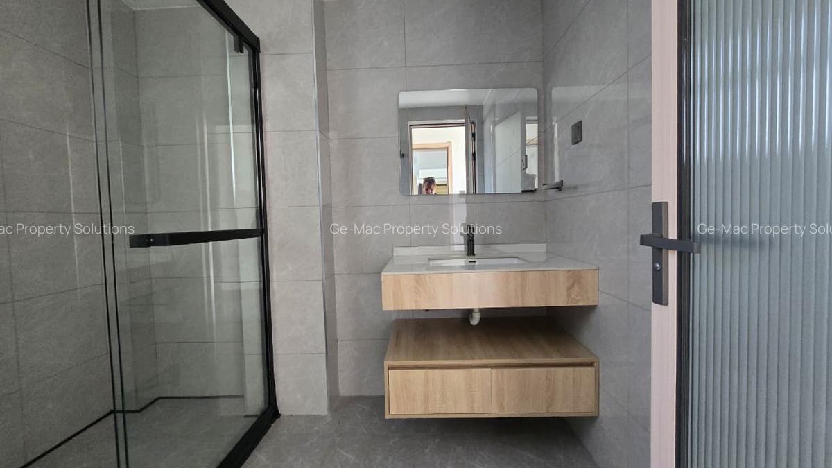 3 Bed Apartment with En Suite in Riverside - 7