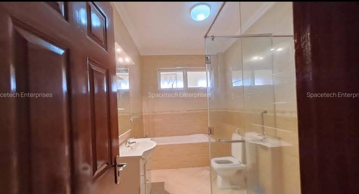 3 Bed Apartment with En Suite in Westlands Area - 4
