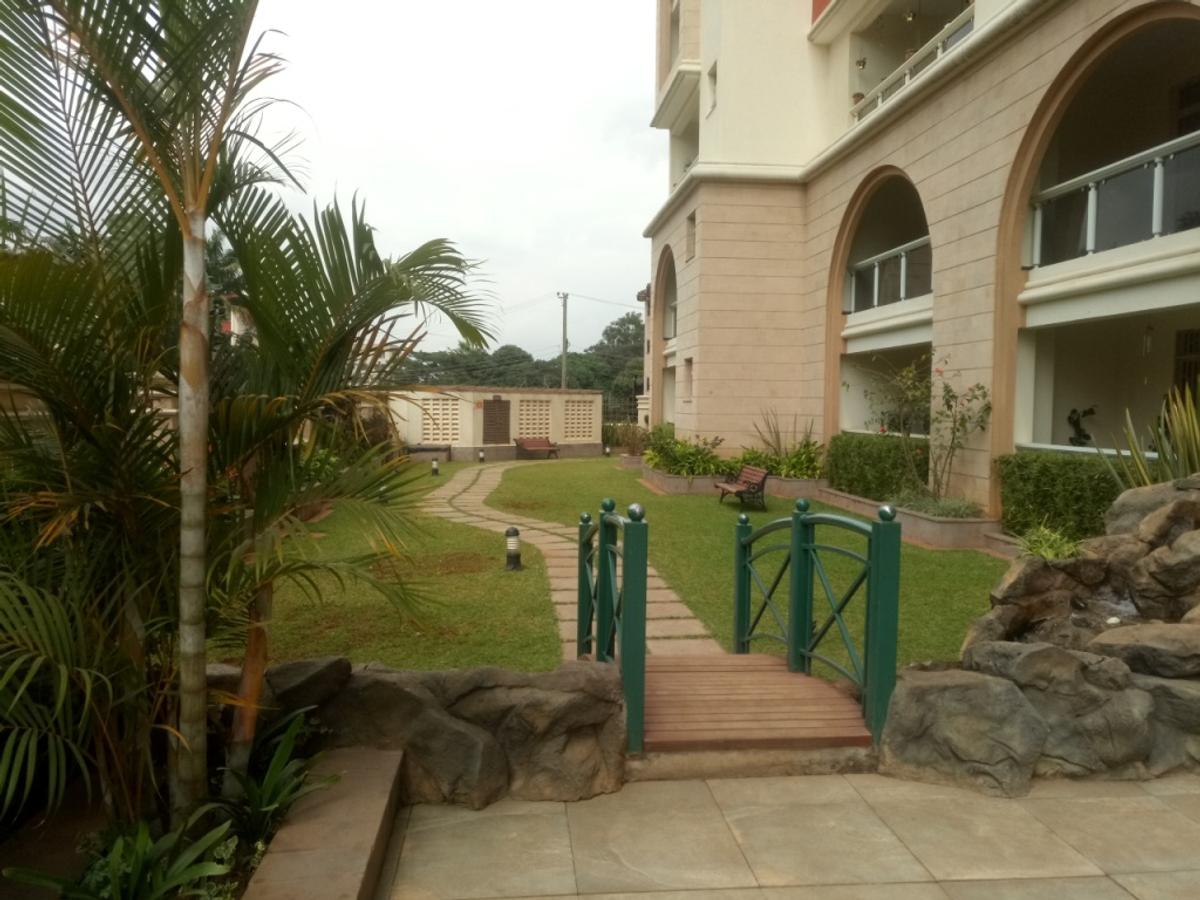 3 Bed Apartment with En Suite at Parklands Estate - 15