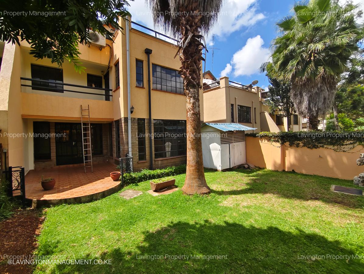 5 Bed Townhouse with En Suite at Lavington Green - 1