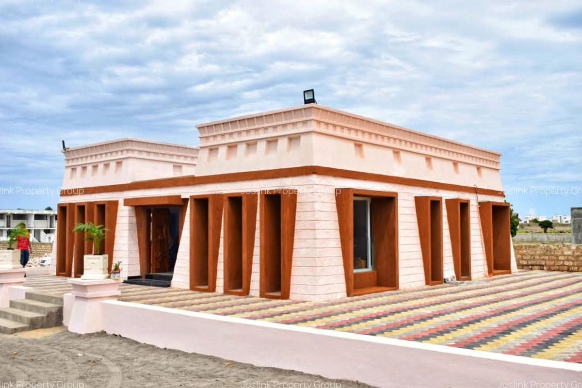 1 Bed Apartment with En Suite at Mt Kenya - 14