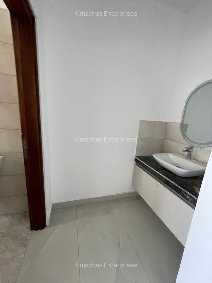 Serviced 3 Bed Apartment with En Suite at Bustani Close - 5
