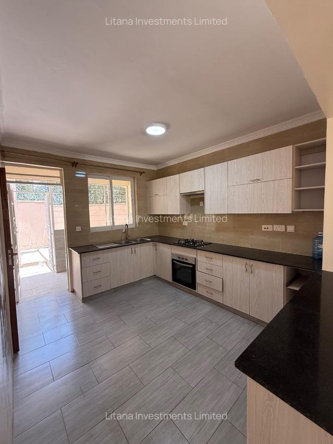 4 Bed House with En Suite in Syokimau - 8