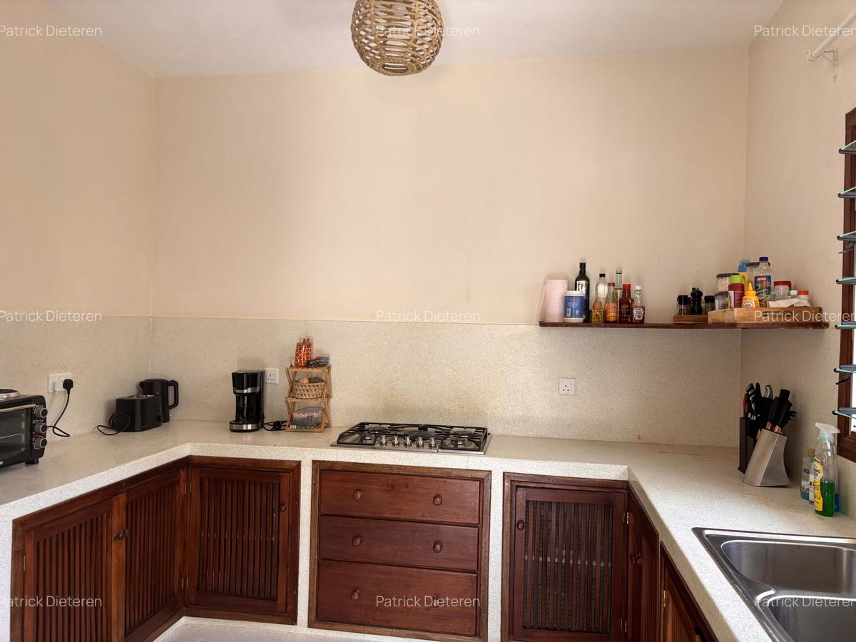 3 Bed Villa with En Suite at Off Turtle Bay Road - 18