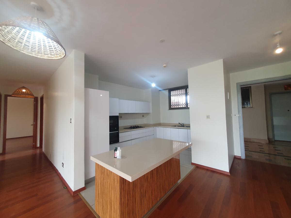 3 Bed Apartment with En Suite at 6Th Parklands Avenue - 4