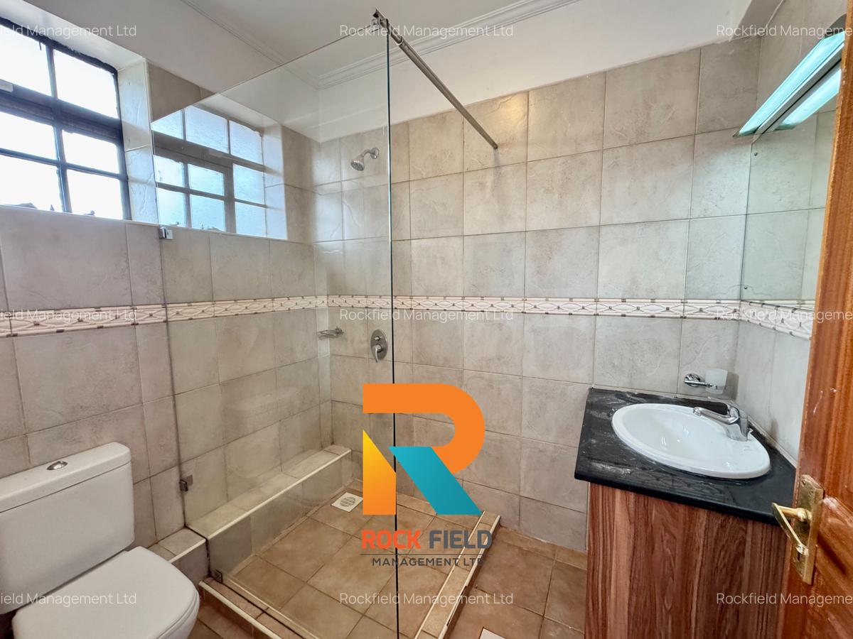 5 Bed Townhouse with En Suite in Kitisuru - 17