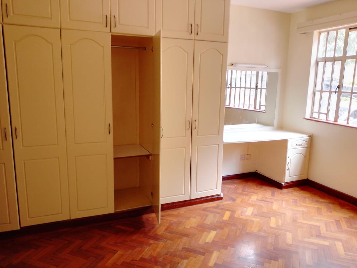 3 Bed Apartment with En Suite in Kilimani - 9