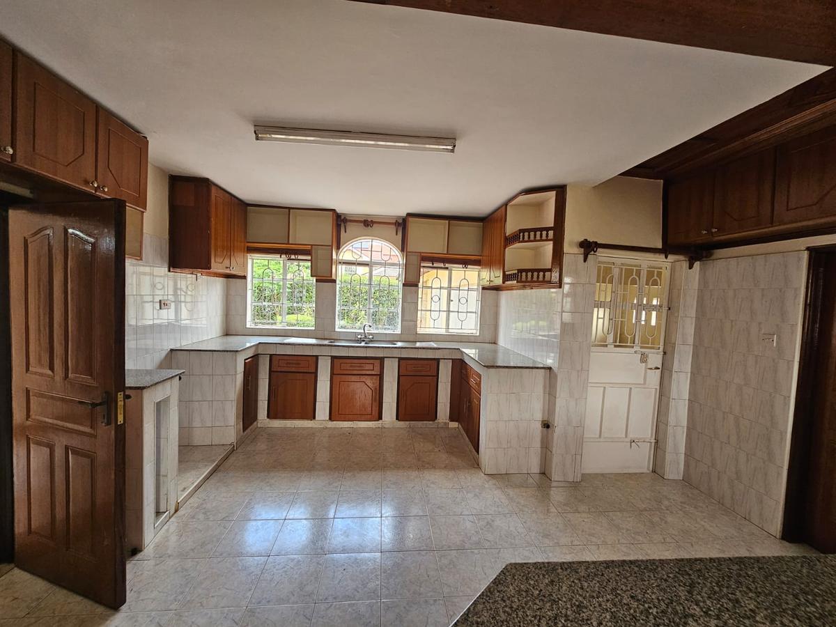 4 Bed House with En Suite in Kitisuru - 4