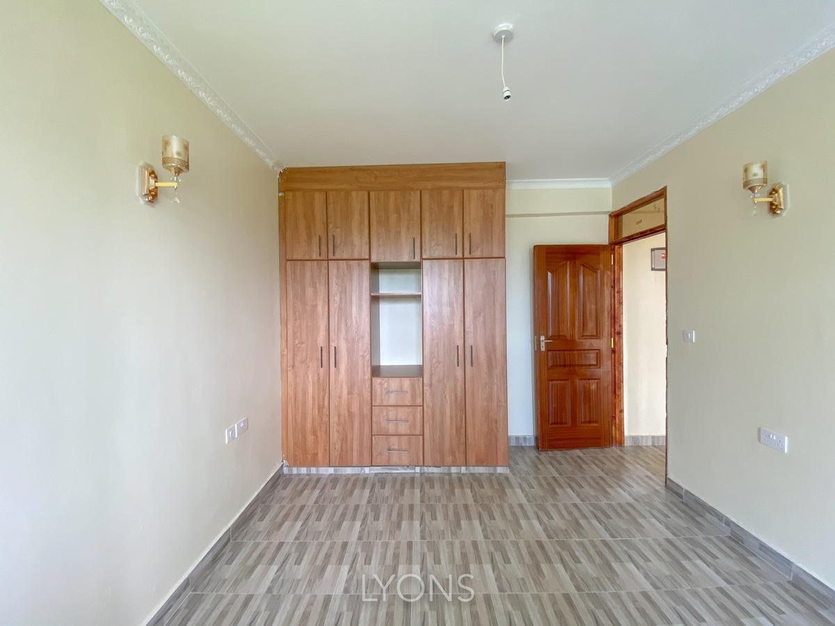 2 Bed Apartment with En Suite at Mashuria - 16