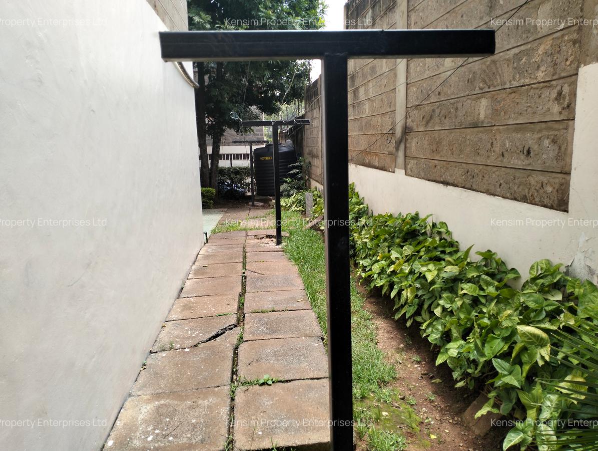 5 Bed Townhouse with En Suite in Lavington - 19